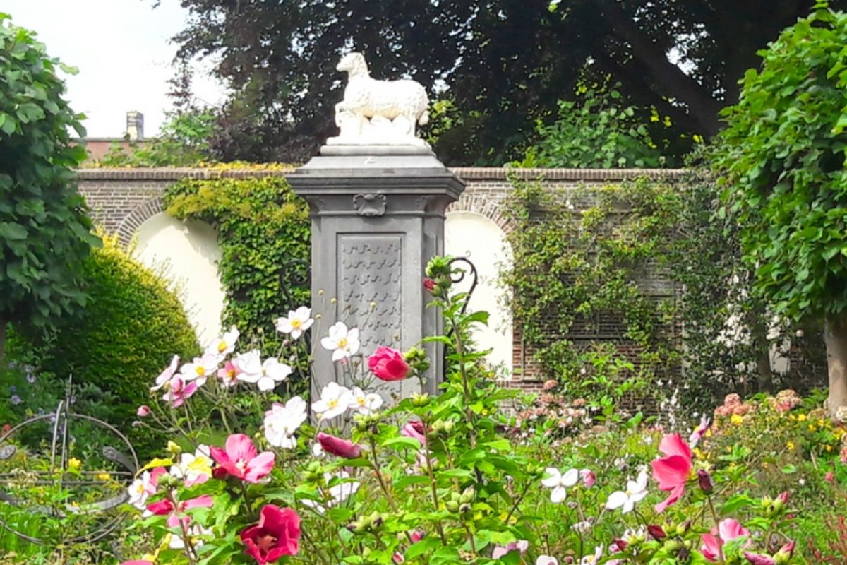 Hofjeswandeling Leiden